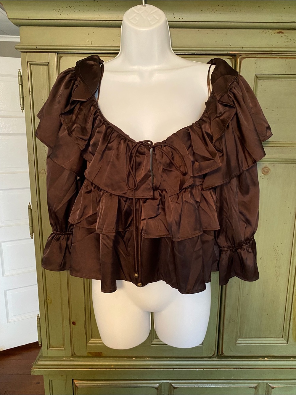 NWT Francesca's Collections Brown Ruffle Peasant Blouse